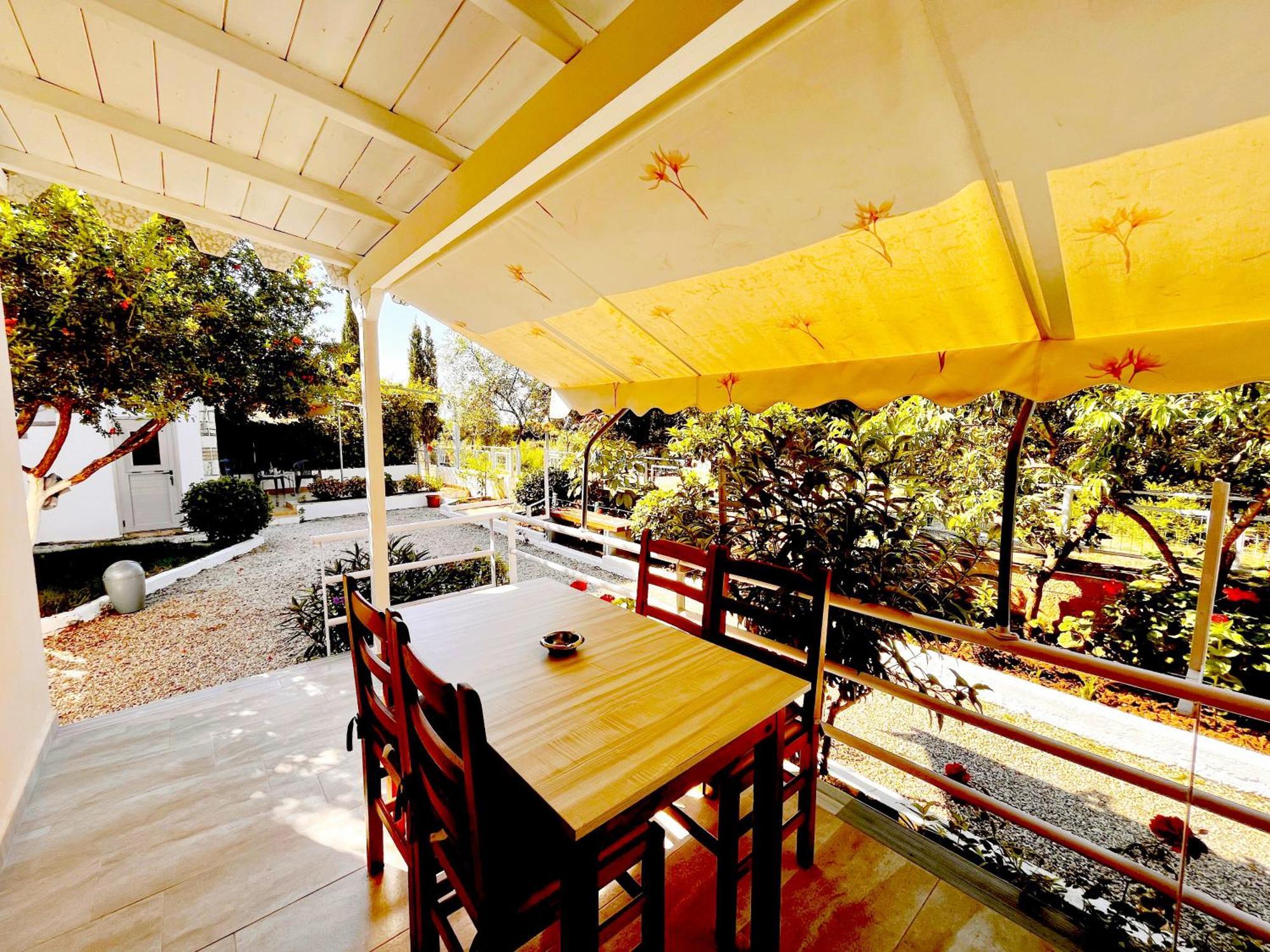 Garden Rooms Himare Exterior photo