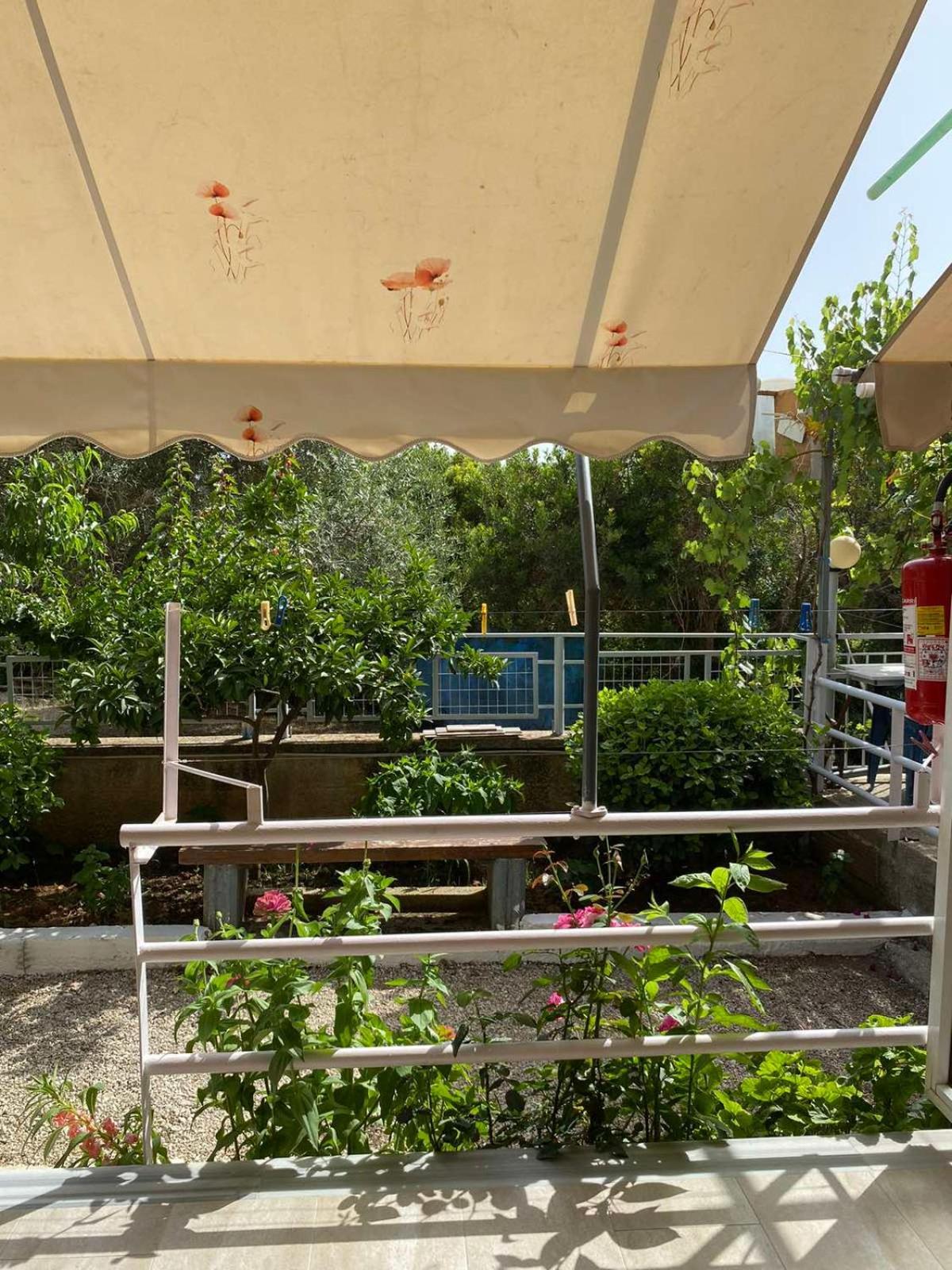 Garden Rooms Himare Exterior photo